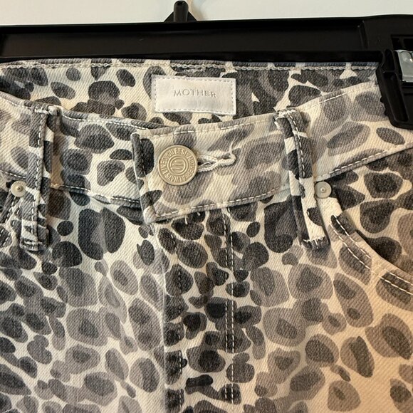 MOTHER “The Dazzler” Leopard Skinny/Crop Jeans | Size 26 | Grey/Cream/Charcoal - Picture 5 of 12